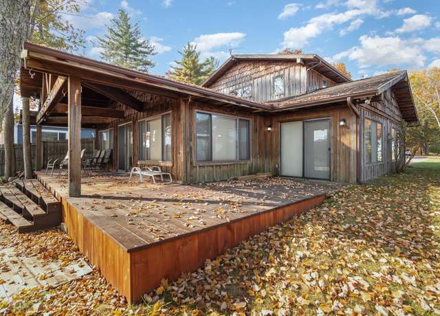 Property at 4229 Oak Dr, Beaverton, MI 48612, 4 beds, 3.5 baths