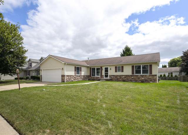 Property at 21700 Brookside Dr N #33, Macomb Twp, MI 48044, 3 beds, 2.5 baths