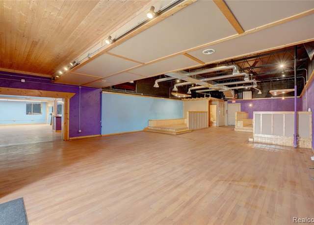 Property at 19612 SCHOENHERR St, Detroit, MI 48205 1760