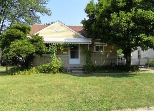 Property at 8265 Chapp Ave, Warren, MI 48089 1639, 2 beds, 1.5 baths