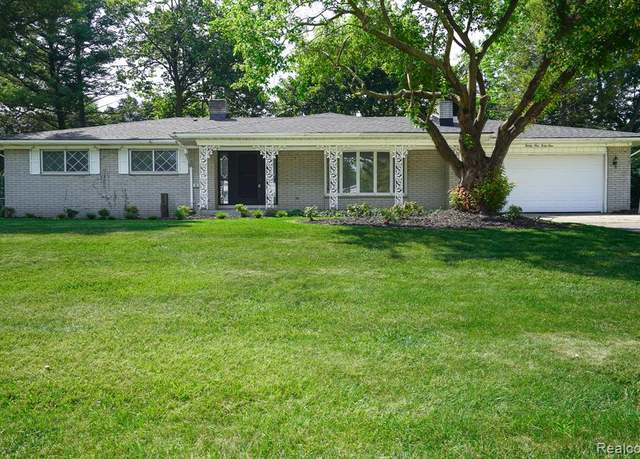 Property at 2949 Lacota Rd, Waterford, MI 48328 3128, 3 beds, 2 baths