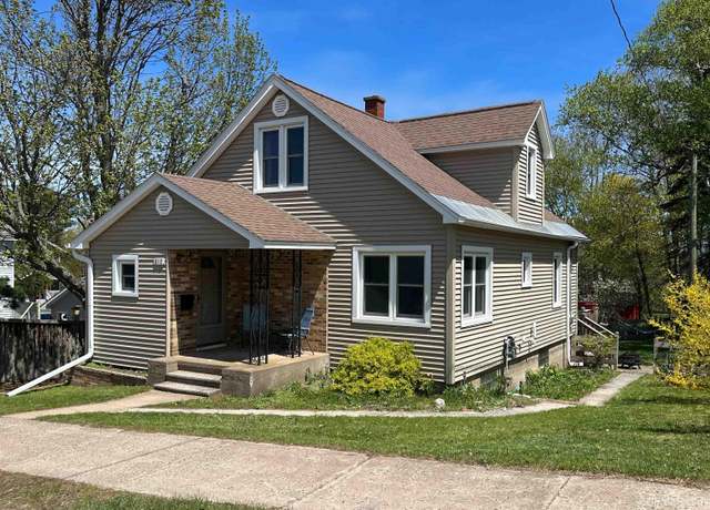 Property at 812 Spruce St, Marquette, MI 49855, 3 beds, 2 baths