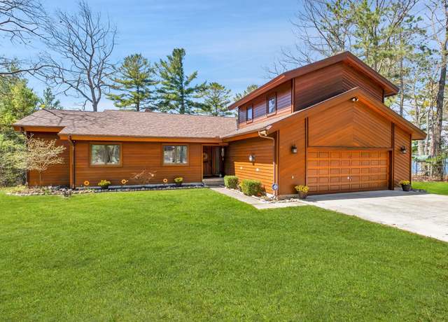 Property at 7017 Loud Dr, Oscoda, MI 48750, 4 beds, 3.5 baths