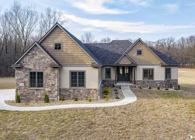 Property at 2730 W Erie Rd, Temperance, MI 48182, 3 beds, 2.5 baths