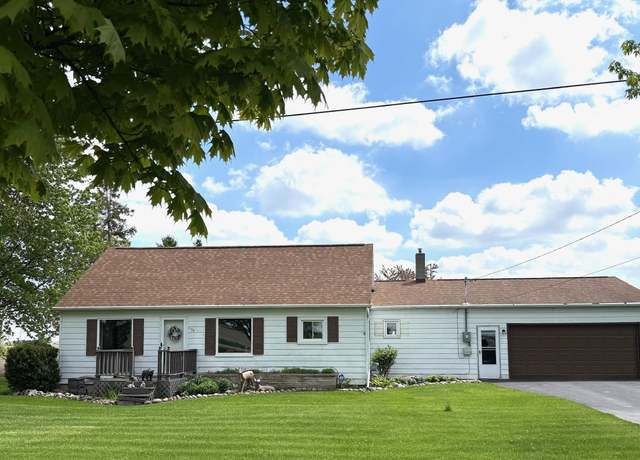Property at 1136 N Finn Rd, Essexville, MI 48732, 4 beds, 1 bath