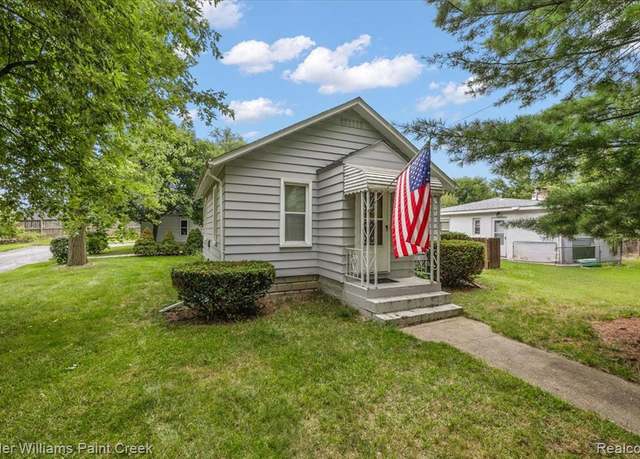 Property at 1124 Holbrook Ave, Waterford, MI 48328 3724, 2 beds, 1 bath