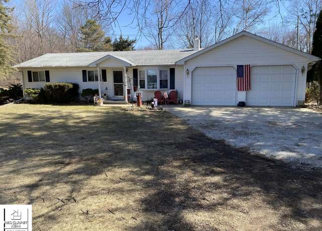 Property at 1614 Indian Rd, Lapeer, MI 48446, 3 beds, 1 bath