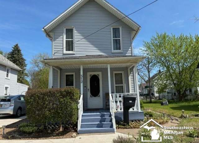 Property at 512 N Macomb St, Monroe, MI 48162-2927, 3 beds, 1 bath