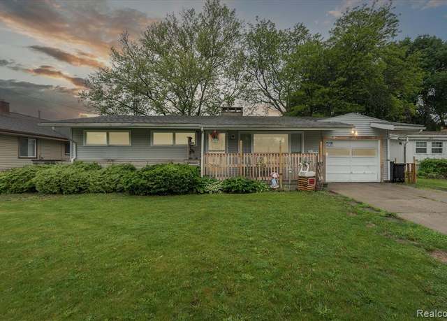 Property at 3307 Mackin Rd, Flint, MI 48504 3288, 3 beds, 1.5 baths