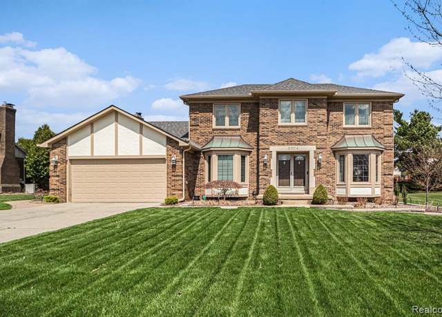Property at 37174 Fairfax Dr, Livonia, MI 48152 4003, 4 beds, 2.5 baths