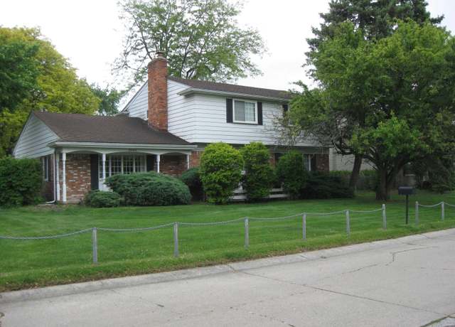 Property at 35194 Pappstein Dr, Clinton Township, MI 48035, 3 beds, 2.5 baths