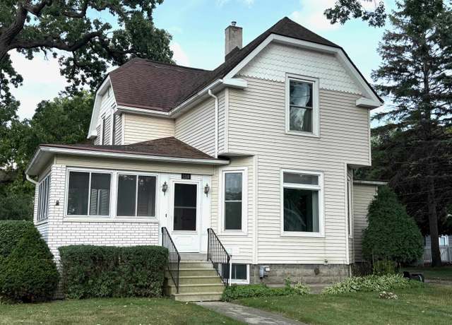 Property at 1316 PARK Ave, Bay City, MI 48708, 4 beds, 2 baths