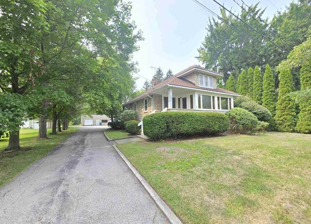 Property at 131 State Park Dr, Bay City, MI 48706, 2 beds, 1.5 baths