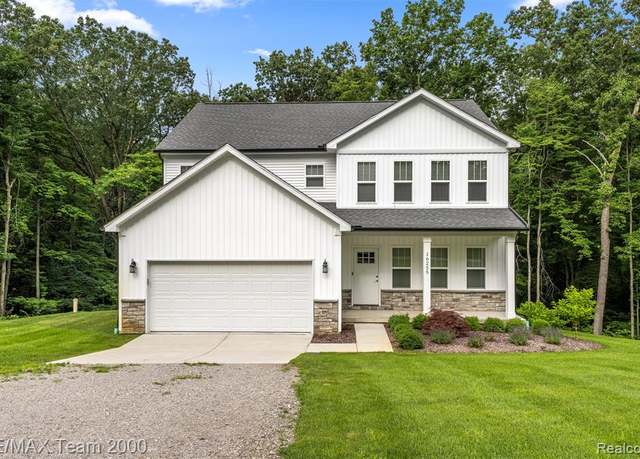 Property at 16255 Catalpa Way, Holly, MI 48442, 4 beds, 2.5 baths