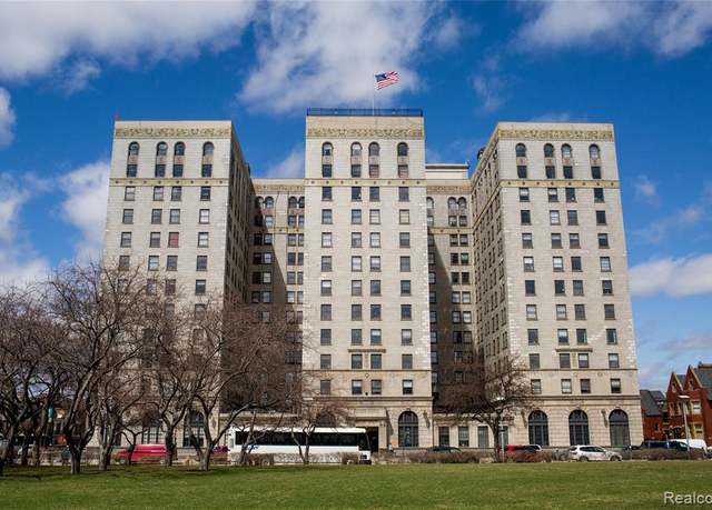 Property at 15 E Kirby St #620, Detroit, MI 48202, 1 bed, 1.5 baths