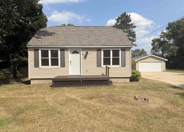 Property at 215 E Surrey Rd, Farwell, MI 48622, 3 beds, 1 bath
