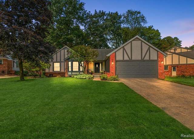 Property at 430 Eckford Dr, Troy, MI 48085 4747, 3 beds, 2.5 baths