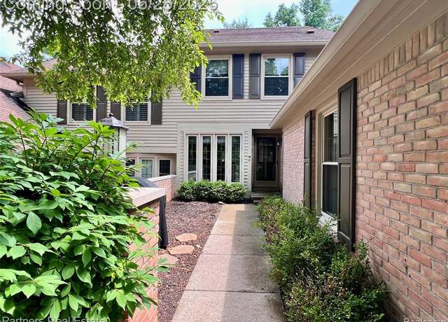 Property at 4614 Golf View Dr #79, Brighton, MI 48116 9772, 2 beds, 3.5 baths