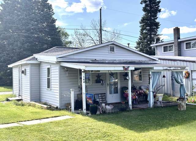 Property at 144 Case St, Kingsford, MI 49802, 1 bed, 1 bath