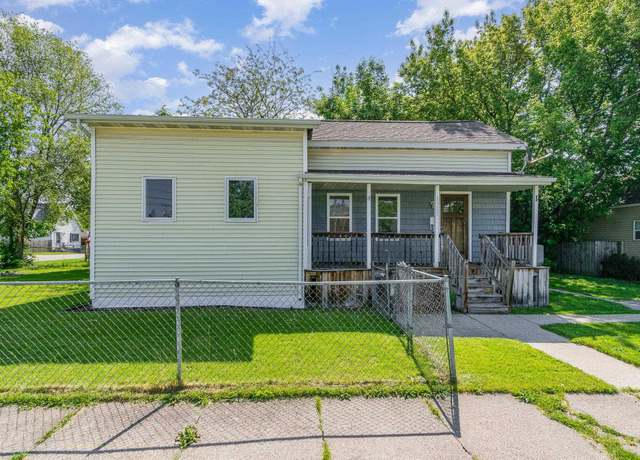 Property at 1303 Garfield Ave, Bay City, MI 48708, 3 beds, 1 bath