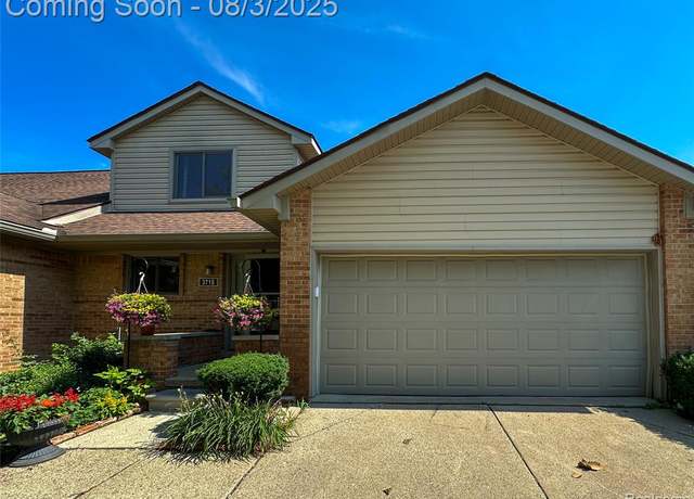Property at 3715 Old Creek Rd, Troy, MI 48084 1654, 4 beds, 2 baths