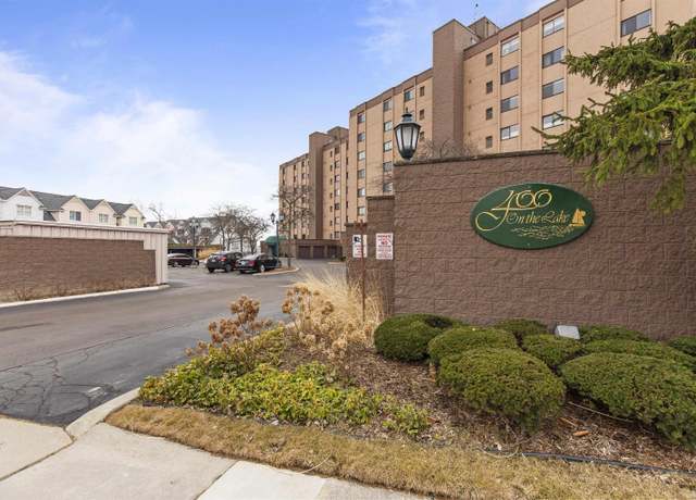 Property at 34452 Jefferson Ave Unit 32, Harrison Twp, MI 48045, 2 beds, 2.5 baths