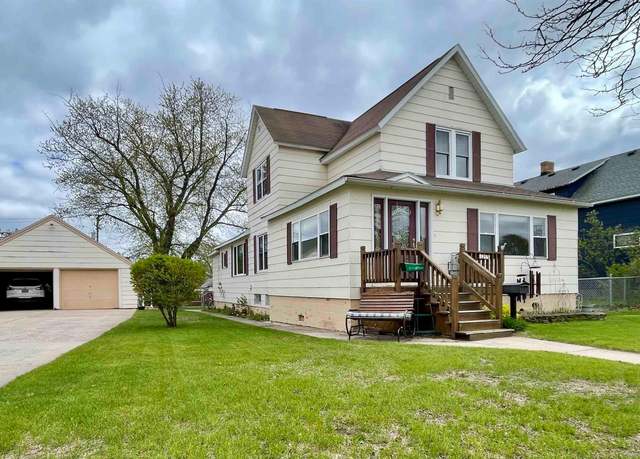 Property at 1215 Dakota Ave, Gladstone, MI 49837, 3 beds, 2.5 baths