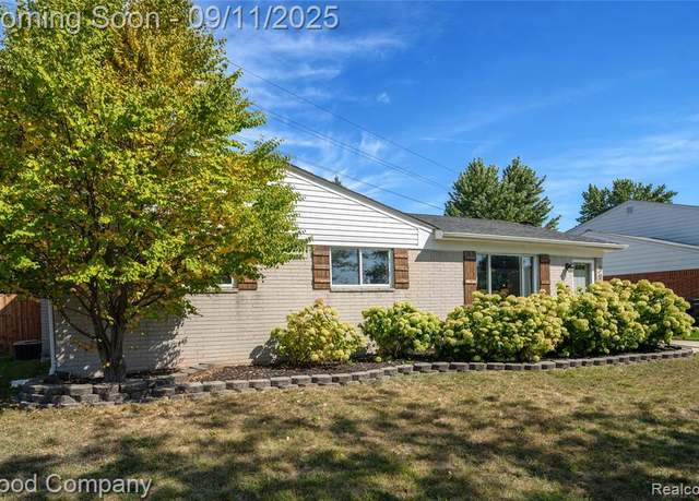 Property at 30389 Westmore Dr, Madison Heights, MI 48071 5907, 3 beds, 1.5 baths