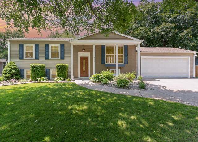 Property at 4114 Ridgewood Dr, Bay City, MI 48706-2435, 4 beds, 2 baths