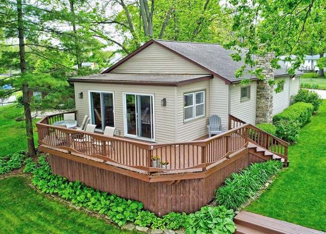 Property at 4030 ROLLINS Ave, Waterford, MI 48329 2061, 3 beds, 2 baths