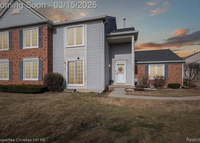 Property at 37532 Stonegate Cir, Clinton Township, MI 48036 2983, 2 beds, 2.5 baths