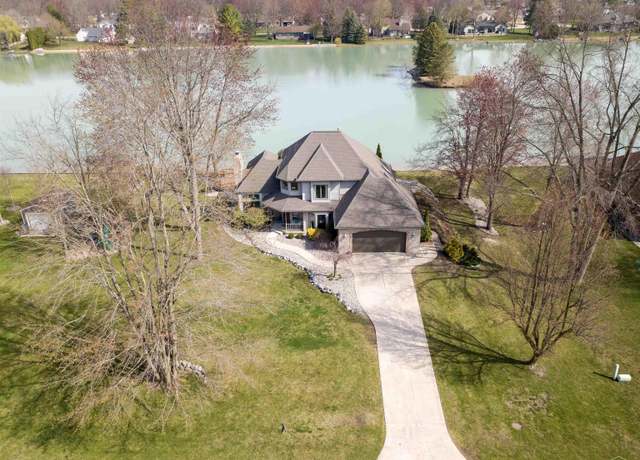 Property at 11244 S Lake Circle Dr, Saginaw, MI 48609, 4 beds, 3.5 baths