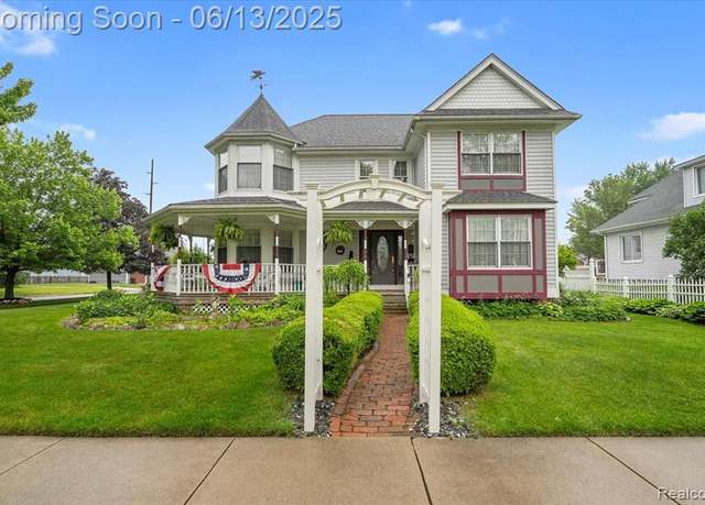 Property at 501 Plum St, Wyandotte, MI 48192 6555, 3 beds, 2.5 baths