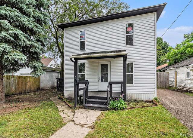 Property at 204 E Clinton St, Durand, MI 48429 1466, 2 beds, 1 bath