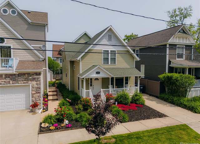 Property at 229 Huron St, South Haven, MI 49090 1209, 3 beds, 2 baths
