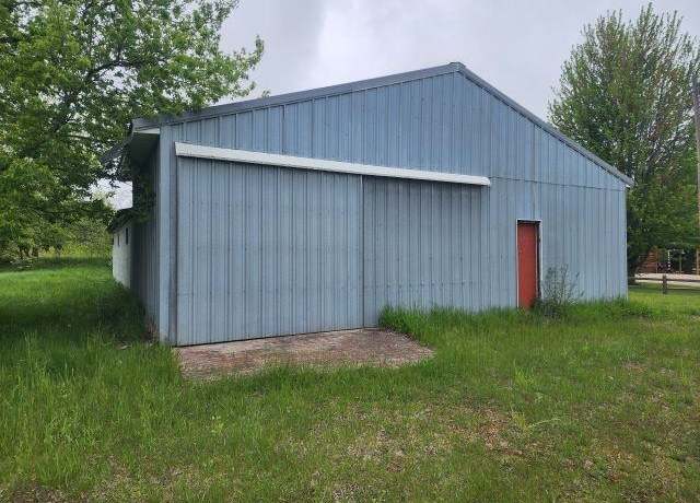 Property at 8498 S Clare Ave, Clare, MI 48617