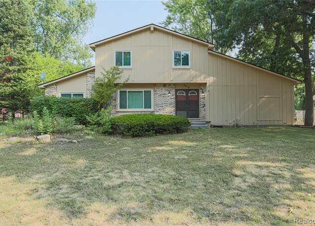 Property at 7014 Marco Dr, Waterford, MI 48327 1536, 3 beds, 1.5 baths