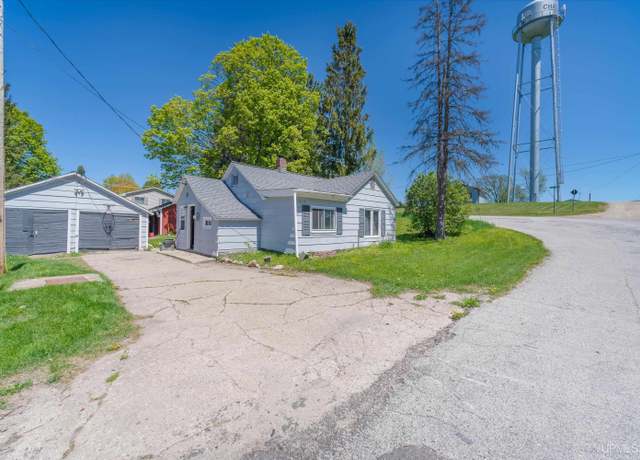 Property at 3722 E Onota St, Chatham, MI 49816, 2 beds, 1 bath