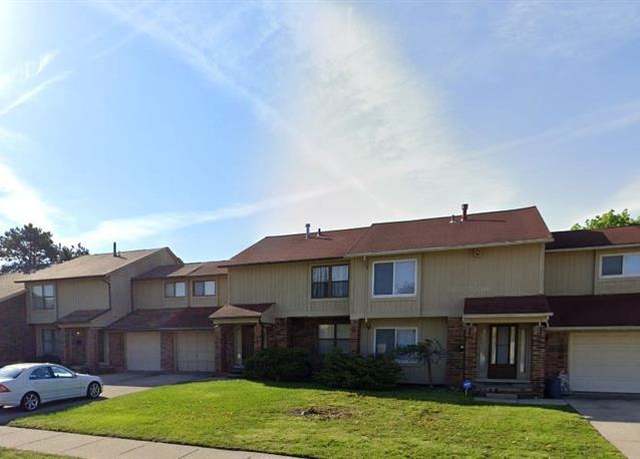 Property at 3104 Woods Cir, Detroit, MI 48207 3810, 4 beds, 2.5 baths