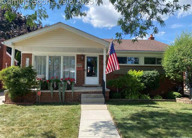 Property at 24585 Mabray Ave, Eastpointe, MI 48021 1432, 3 beds, 2 baths