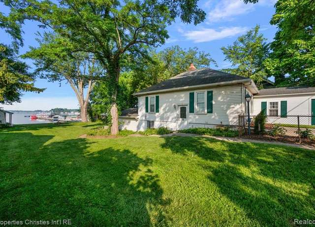 Property at 11346 E Shore Dr, Whitmore Lake, MI 48189 9326, 3 beds, 2 baths