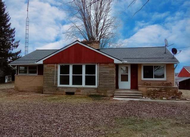Property at 4925 Freeman Rd, Beaverton, MI 48612, 3 beds, 1.5 baths
