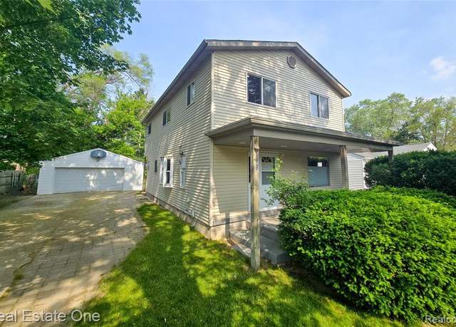 Property at 3180 Eastwood Dr, Rochester Hills, MI 48309 3913, 3 beds, 3 baths