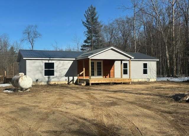 Property at 3810 N Hamilton Rd, Harrison, MI 48625, 4 beds, 2 baths