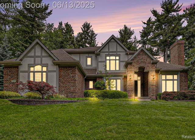 Property at 3050 High Hillcrest Dr, Howell, MI 48843 7971, 4 beds, 3.5 baths