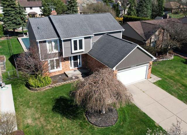 Property at 46842 FOXTAIL Ct, Macomb, MI 48044 3472, 4 beds, 2.5 baths