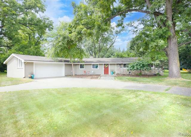 Property at 32875 Wing Lake Rd, Franklin, MI 48025 1934, 3 beds, 2.5 baths