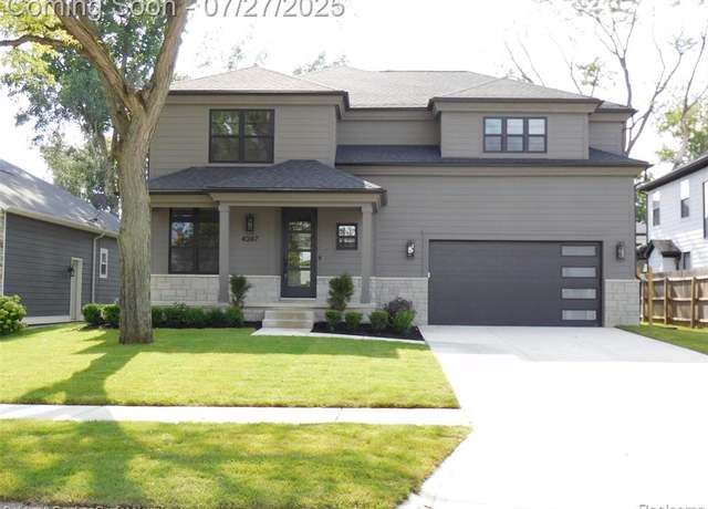 Property at 4247 Hampton Blvd, Royal Oak, MI 48073, 4 beds, 4.5 baths