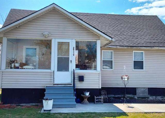 Property at 29119 PARKWOOD St, Inkster, MI 48141 1671, 3 beds, 1 bath