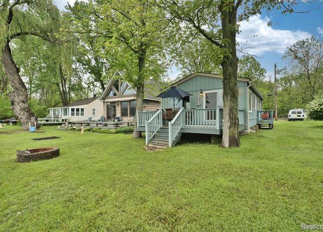 Property at 12123 Kirby Ln, South Lyon, MI 48178 9358, 2 beds, 1 bath